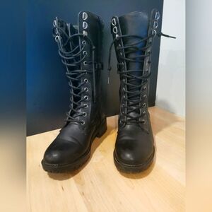 TAXI brand women's  black size 7